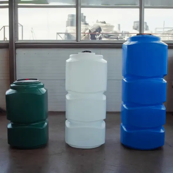 Емкость L 750л OIL белая